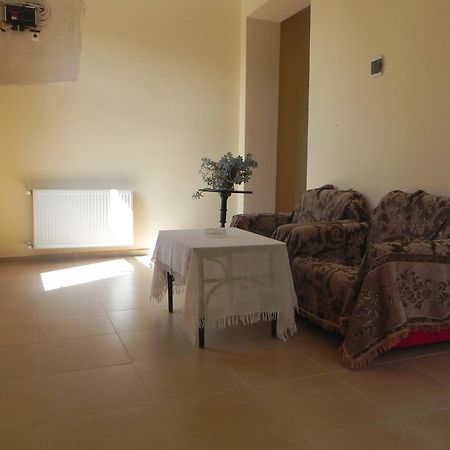 Galavnis Kari Hotel Siğnaği Dış mekan fotoğraf