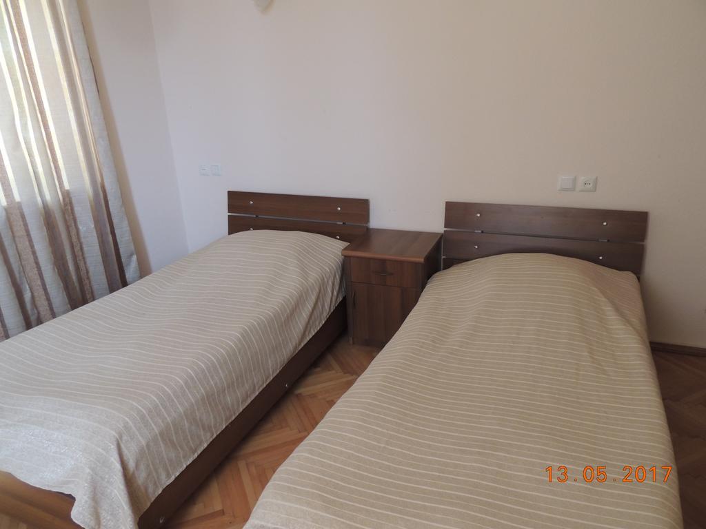Galavnis Kari Hotel Siğnaği Dış mekan fotoğraf